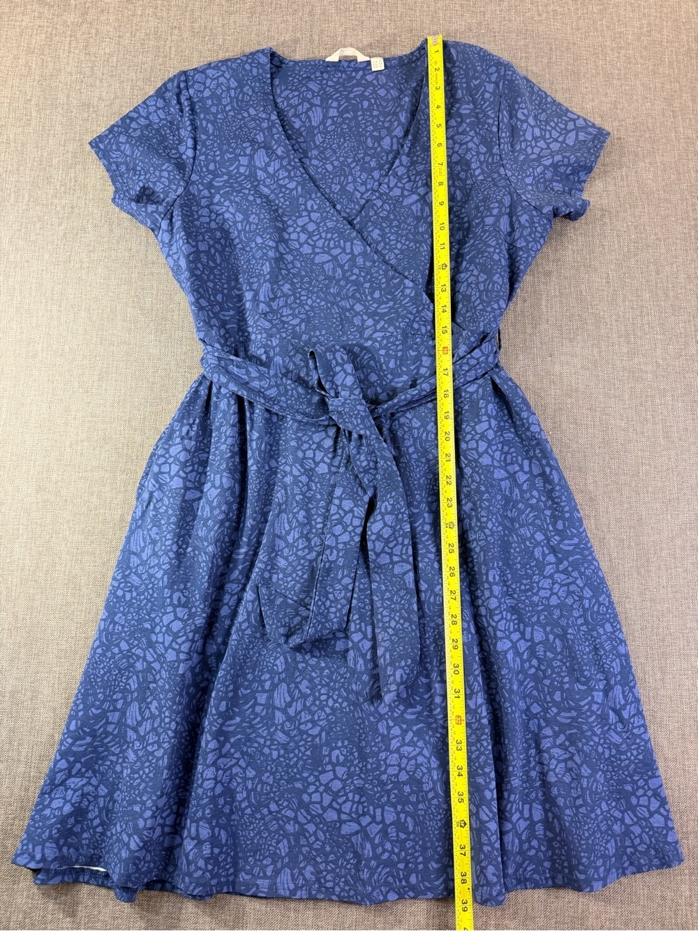 Women’s Printed Blue Wrap Midi Dress with Tie Waist Size 12 - Picture 3 of 8